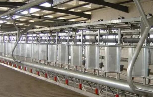 甘南钢结构 vs 传统结构:一场关于强度与速度的全面胜出!